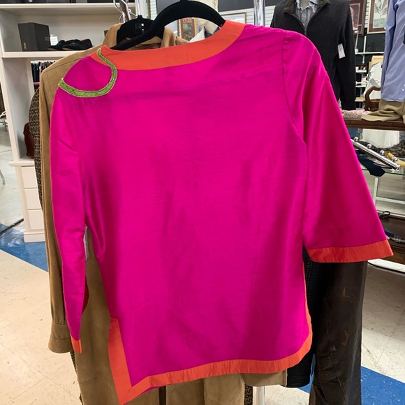 Tops - Picture 2 of 4